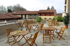 Adonis Carcassonne Résidence la Barbacane