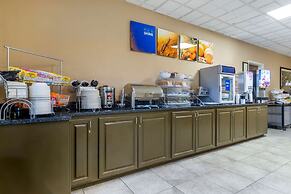 Comfort Suites Savannah North I-95