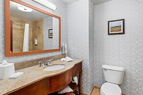 Hampton Inn & Suites Grove City