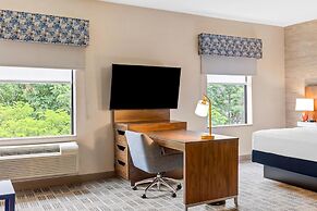 Hampton Inn & Suites Grove City