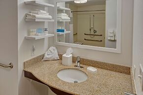 Hampton Inn by Hilton Dunn