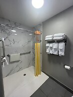 La Quinta Inn & Suites by Wyndham Oklahoma City - Moore