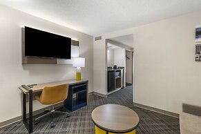 Comfort Inn & Suites Hampton near Coliseum
