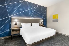 Comfort Inn & Suites Hampton near Coliseum