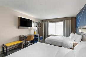 Comfort Inn & Suites Hampton near Coliseum