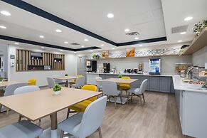 Comfort Inn & Suites Hampton near Coliseum