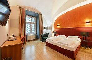 Boutique Hotel Dom - Rooms & Suites