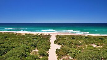 Pullman Magenta Shores Resort