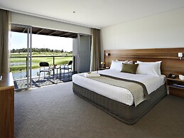 Pullman Magenta Shores Resort
