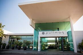Pullman Magenta Shores Resort