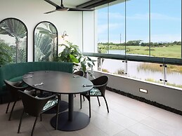 Pullman Magenta Shores Resort