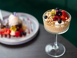 Pullman Magenta Shores Resort