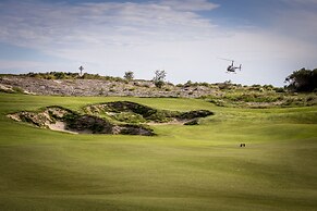 Pullman Magenta Shores Resort