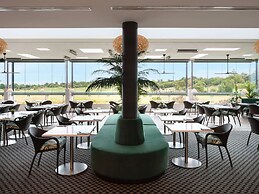 Pullman Magenta Shores Resort