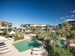 Pullman Magenta Shores Resort