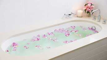 Pullman Magenta Shores Resort