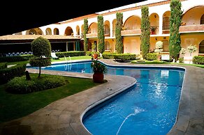 Hotel & Suites Villa del Sol