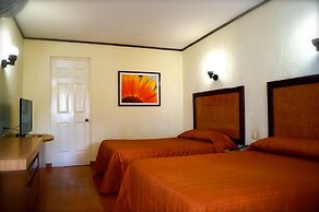 Hotel & Suites Villa del Sol