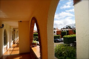 Hotel & Suites Villa del Sol