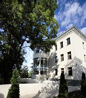 RODINA Grand Hotel And Spa