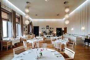 RODINA Grand Hotel And Spa