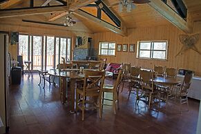 DiamondStone Guest Lodges