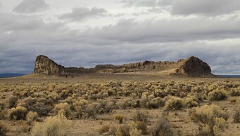 DiamondStone Guest Lodges