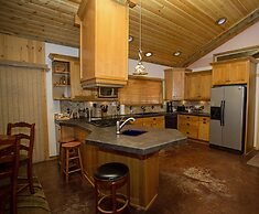 DiamondStone Guest Lodges