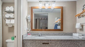 Super 8 by Wyndham Downtown Gatlinburg at Convention Center