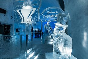 Ice Hotel