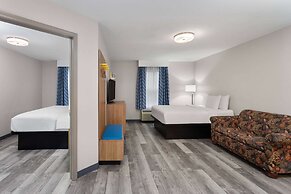 Days Inn & Suites by Wyndham Sellersburg