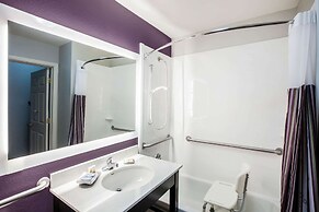 La Quinta Inn & Suites by Wyndham Lubbock North