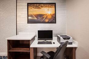 La Quinta Inn & Suites by Wyndham Lubbock North