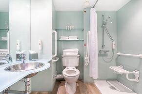 Holiday Inn Bournemouth by IHG