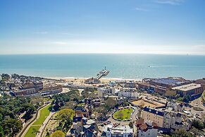 Holiday Inn Bournemouth by IHG