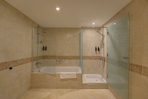 Millennium Lakeview Hotel
