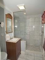 The Inns On Bellevue