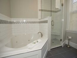 The Inns On Bellevue