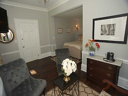 The Inns On Bellevue