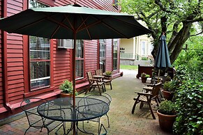 The Inns On Bellevue