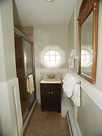 The Inns On Bellevue