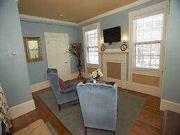 The Inns On Bellevue