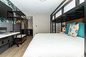 Magnolia Tree Hotel - Near Anaheim Convention Center