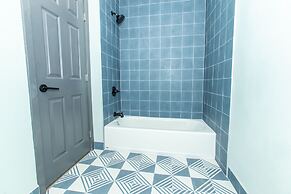 Magnolia Tree Hotel - Near Anaheim Convention Center