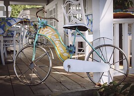 Colonial Inn in Harbor Springs