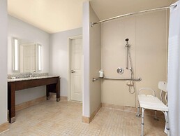 La Quinta Inn & Suites by Wyndham Santa Clarita - Valencia