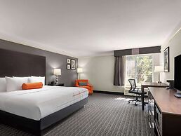 La Quinta Inn & Suites by Wyndham Santa Clarita - Valencia