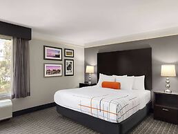La Quinta Inn & Suites by Wyndham Santa Clarita - Valencia