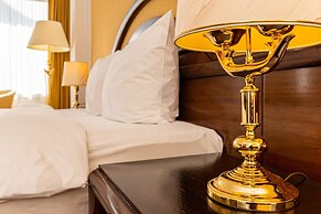 Aro Palace Hotel