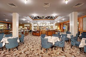 Aro Palace Hotel